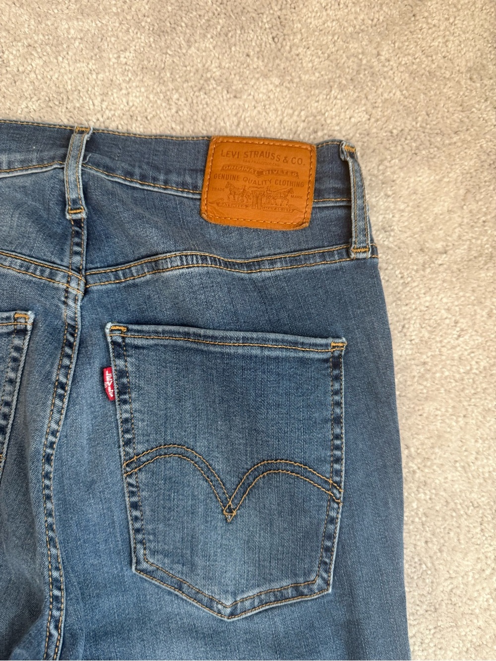 Levi’s Mile High Super Skinny Medium Blue Wash - Size 28 - Picture 5 of 6